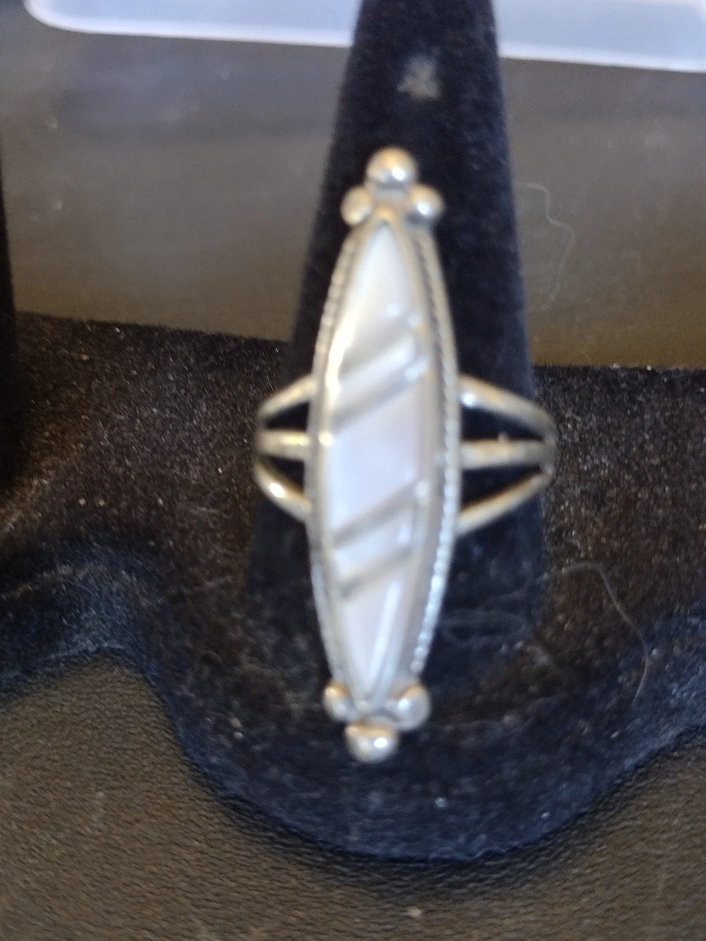 Marquise Mother-of-Pearl Inlay Split Shank Ring - White